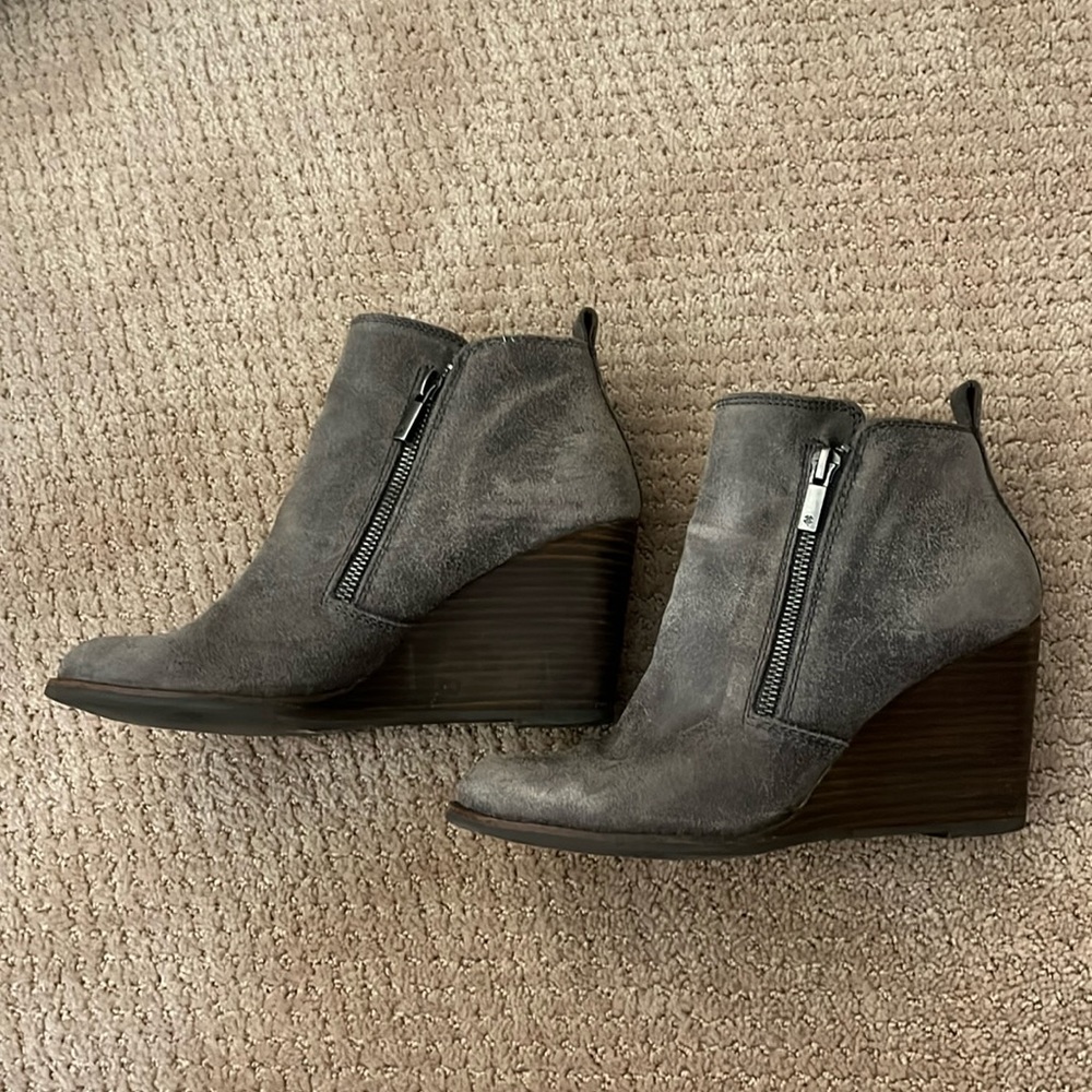 Lucky brand grey suede leather wedged bootie’s - size  7